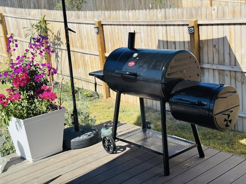 Building Photo - 5035 Bay Breeze