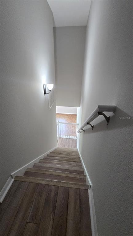 Building Photo - 1472 Scarlet Oak Loop