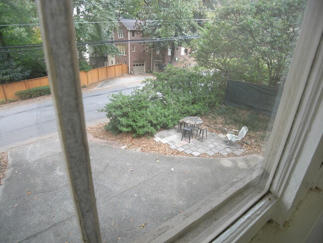 Building Photo - 1197 Stillwood Dr NE