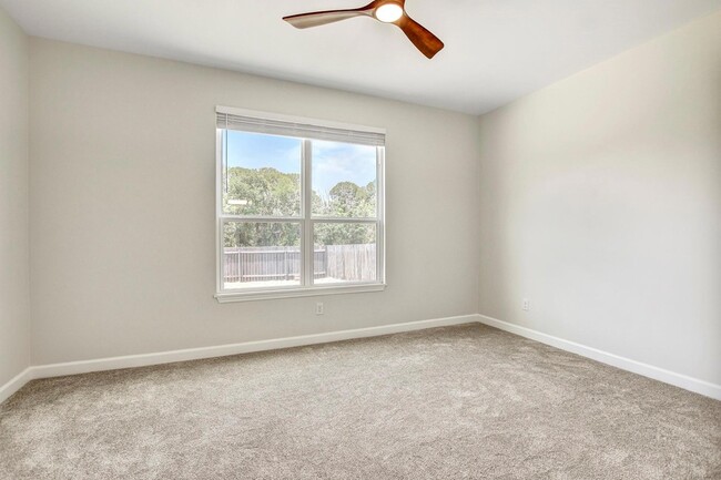 Building Photo - 309 Camperdown Elm Dr