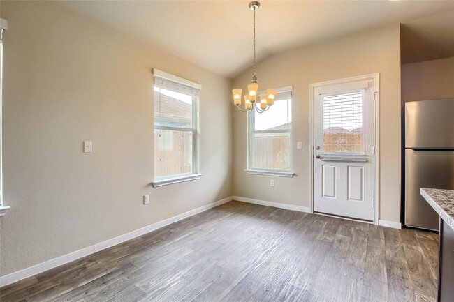 Building Photo - 102 Sulphur River Lp