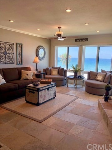 Building Photo - 423 Avenida Granada