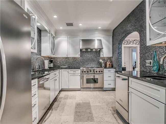 Building Photo - 1109 NW 55th St