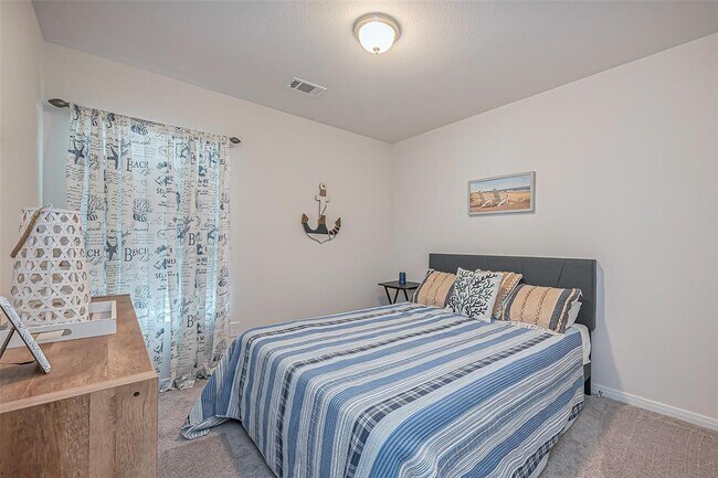 Building Photo - 15708 Del Norte Dr
