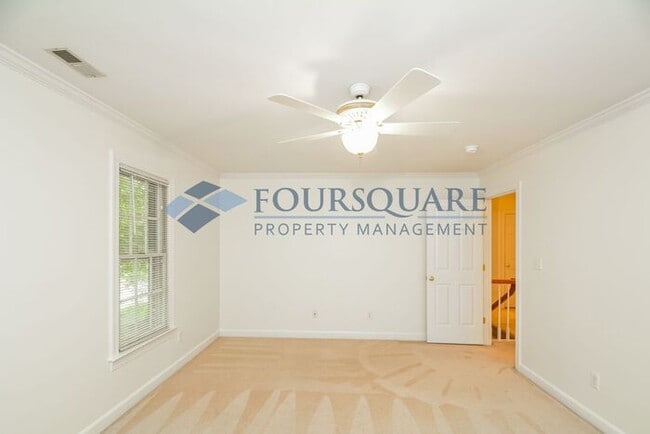 Building Photo - Spacious 4-Bed Custom Home with Bonus Room...