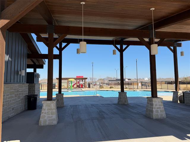 Building Photo - 639 Montclair Ave