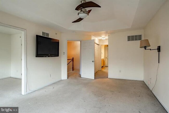 Building Photo - 143 Birchwood Dr