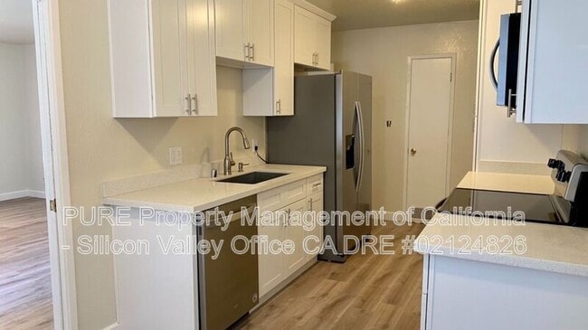 Building Photo - 2831 Union Ave