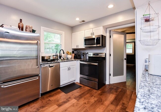 Building Photo - 4105 Yardley Ct