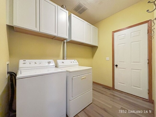 Building Photo - 7852 Garland Ln N