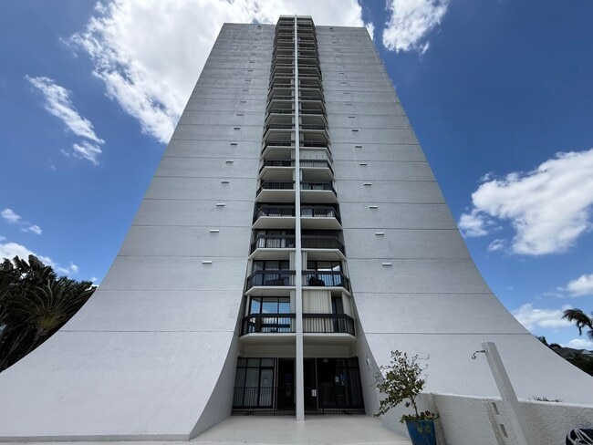 Building Photo - 2000 Presidential Way