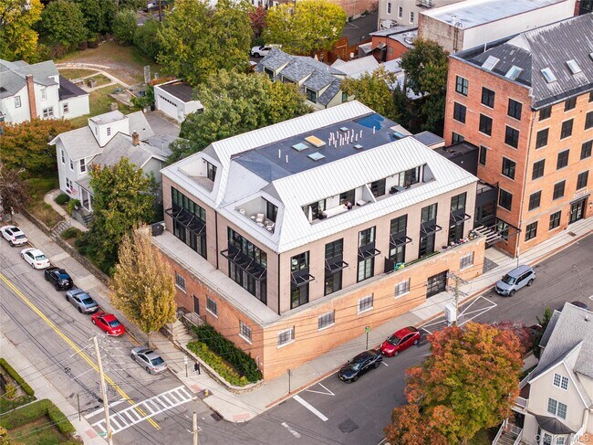 Building Photo - 50 Chestnut St