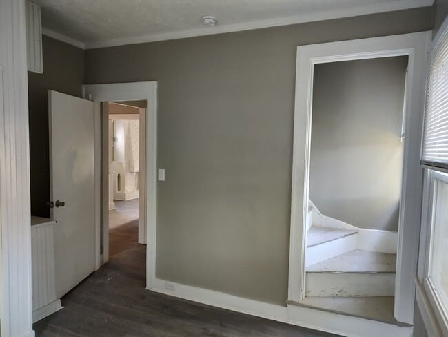 Building Photo - 4BR/2BA House-LEASING SPECIAL MOVE IN BY 1/1/2026 ** 1/2 price Security Deposit and 2nd month free