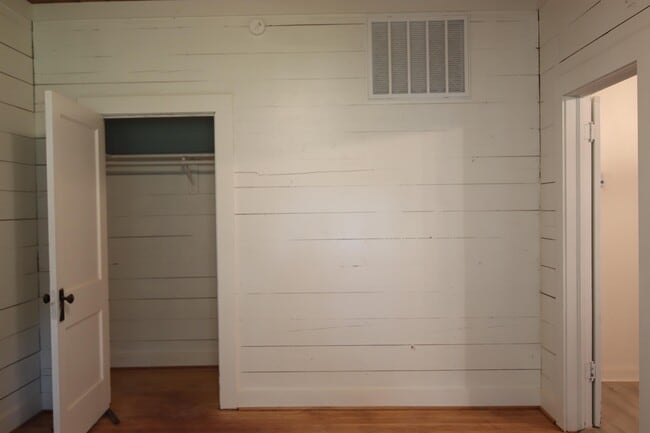 Building Photo - 170 S 4th St