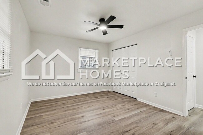 Building Photo - 3713 Stanford Cir