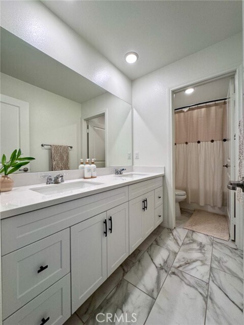 Building Photo - 36224 Owens Dr