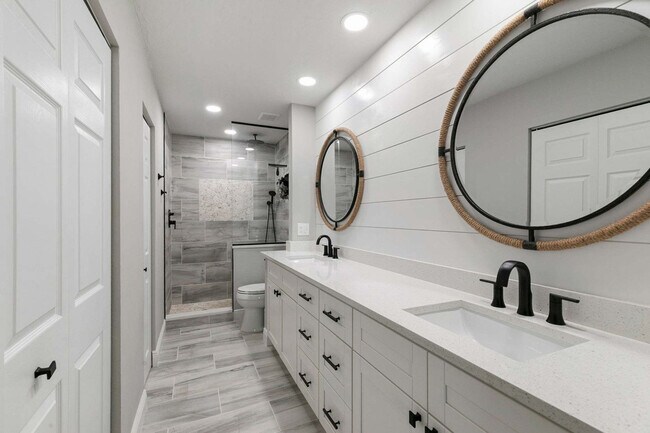 Building Photo - 893 Gulf Pavillion Dr