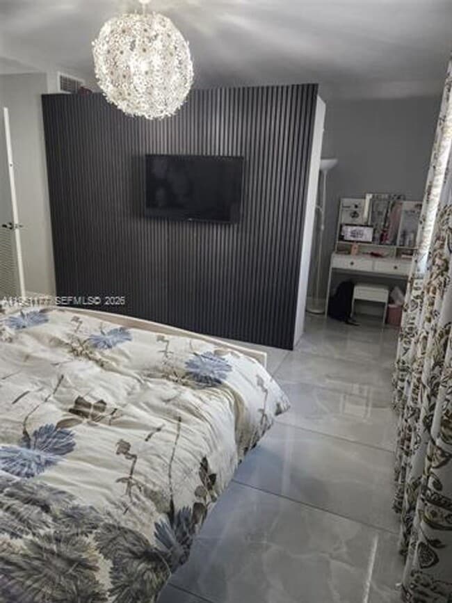 Building Photo - 1075 92nd St