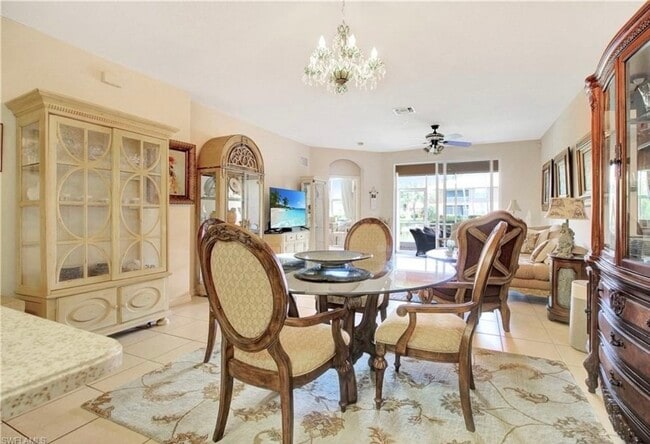 Building Photo - 9621 Spanish Moss Way