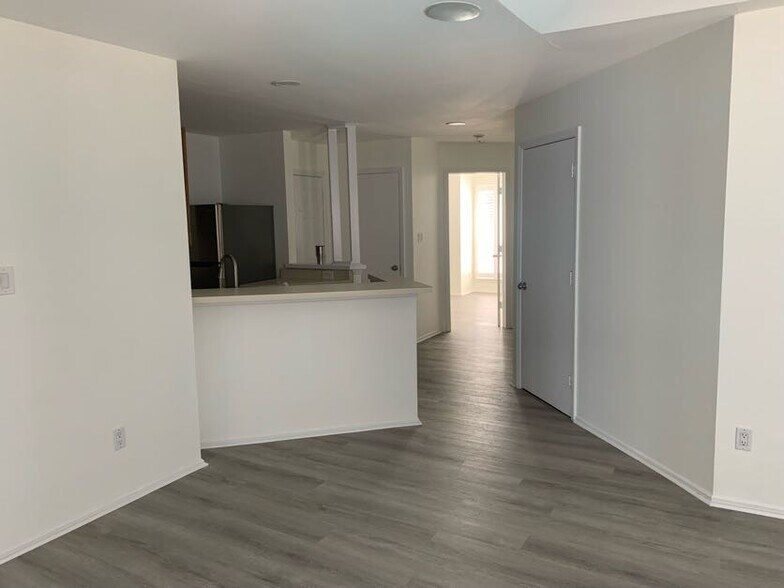 Building Photo - 18883 Vineyard Point Ln