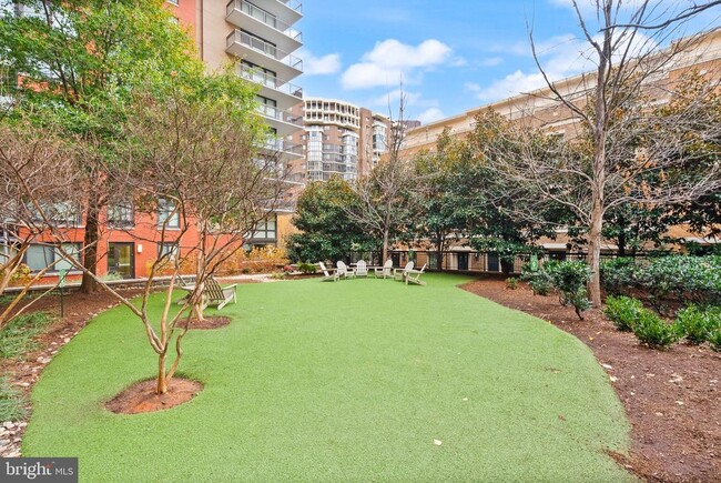 Building Photo - 1508 16th Ct N