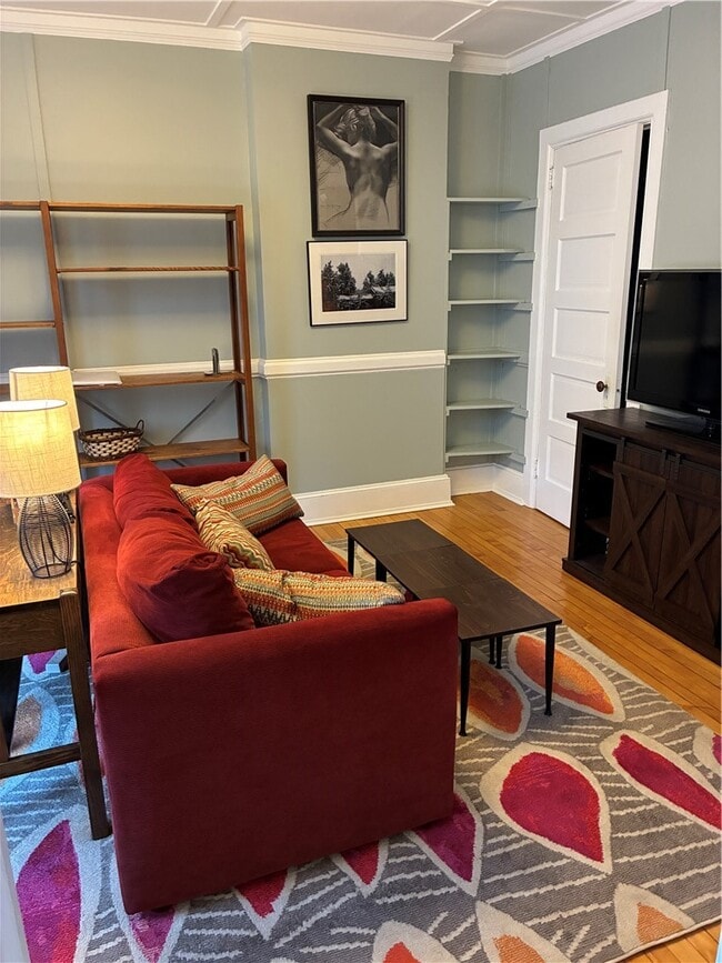 Building Photo - 136 E State St