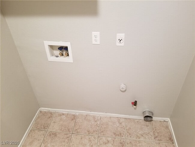 Building Photo - 305 Windmere St