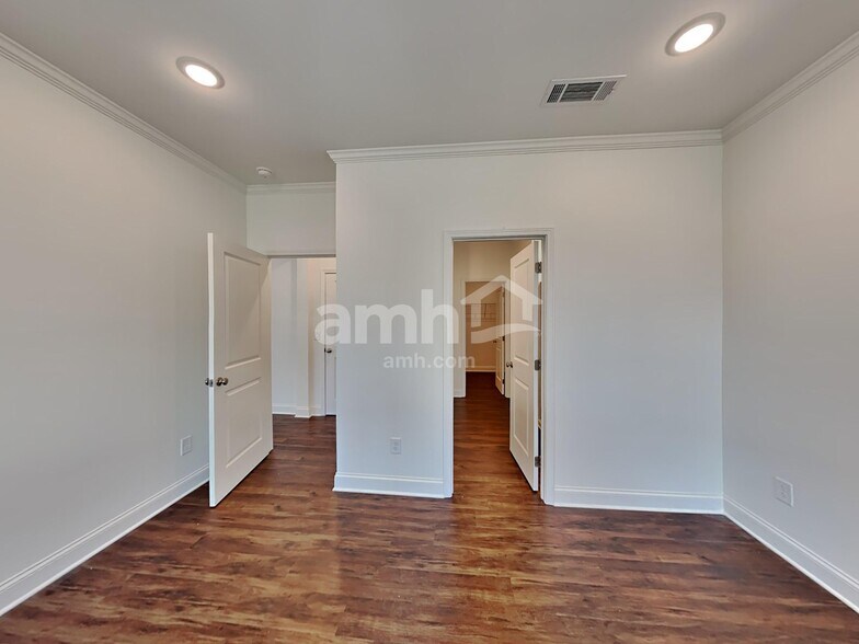 Building Photo - 4886 Pebble Bridge Wy