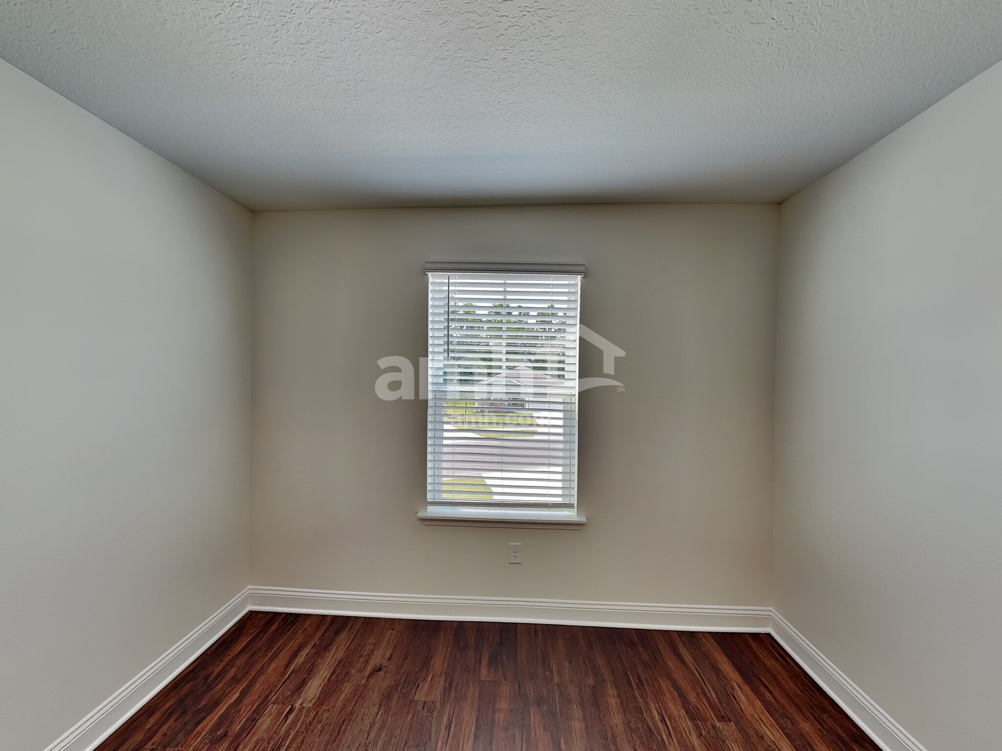 Building Photo - 216 Banyan Frst Dr