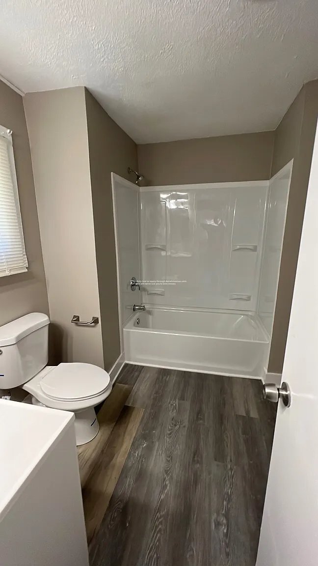 Building Photo - 910 Watt St