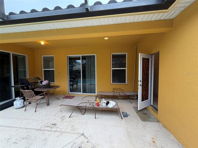 Building Photo - 4052 Oak Tree Dr