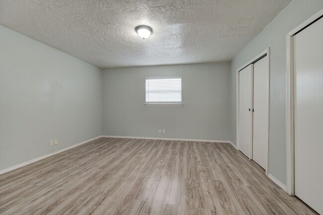 Building Photo - Fantastic 2 Bed/ 1.5 Bath Located in Norman