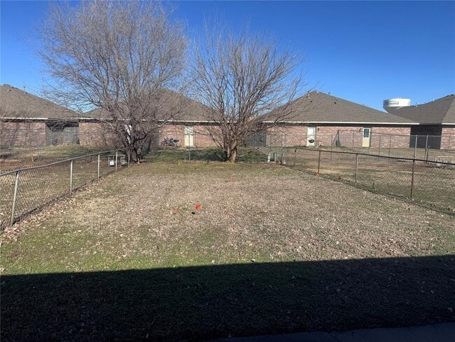 Building Photo - 205 Barrett Pl