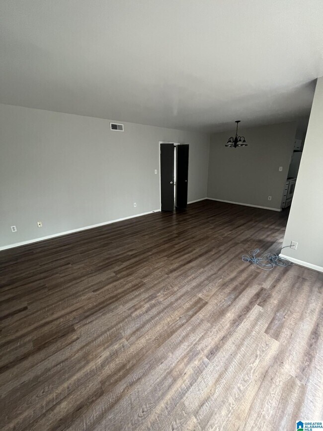 Building Photo - 1340 32nd St S