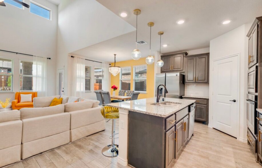Building Photo - 3116 Maverick Dr