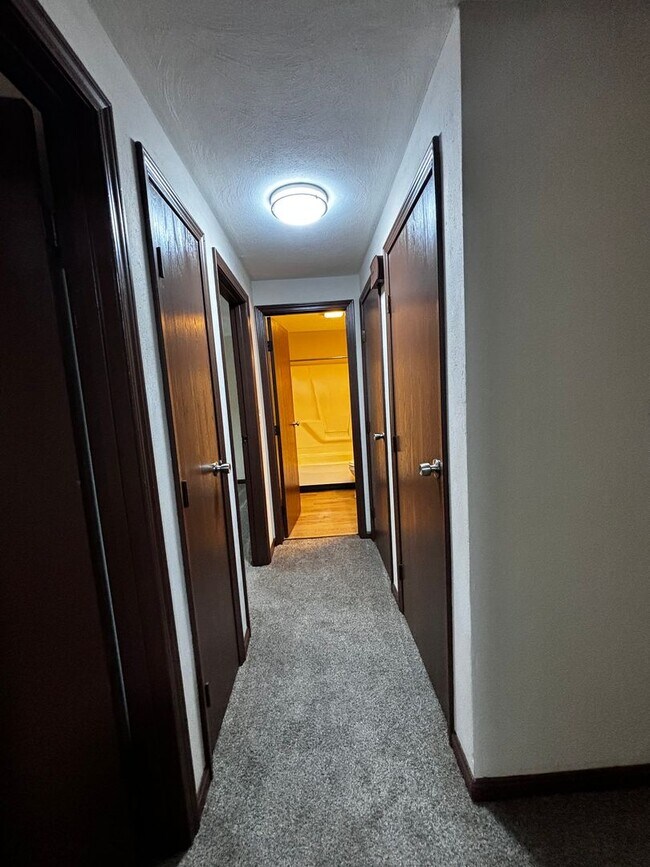 Building Photo - Peaceful West Milton Apartment Living – Sc...