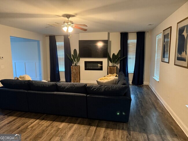 Building Photo - 232 Sophie Cir