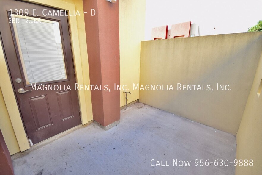 Building Photo - 1309 E. Camellia-D