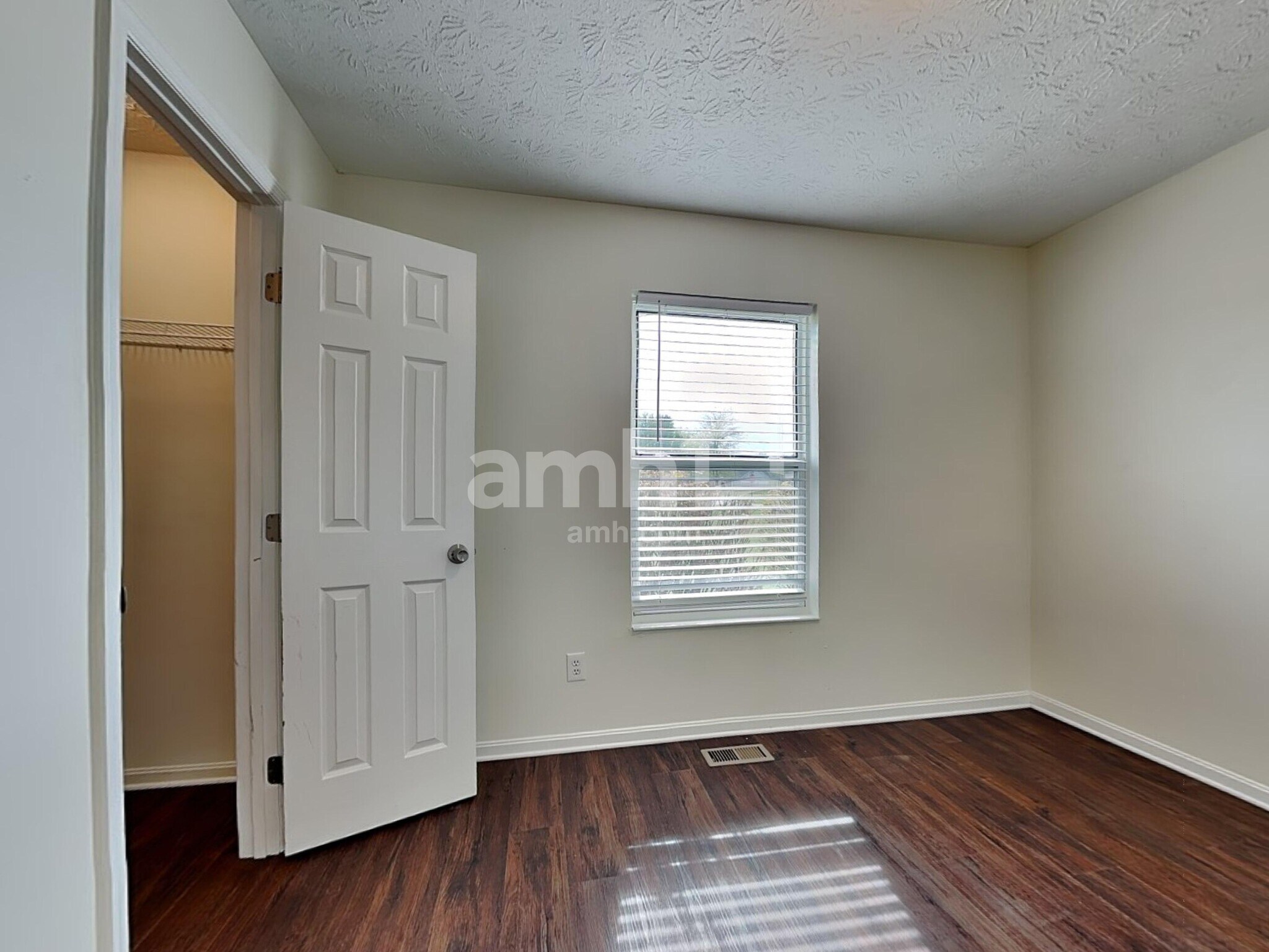 Building Photo - 1266 Poplar Hill Dr