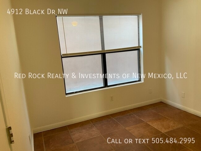 Building Photo - 4912 Black Dr NW