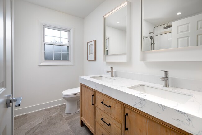 Building Photo - 1441 Calcutta Ln