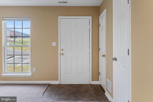 Primary Photo - 400 Emily Ln