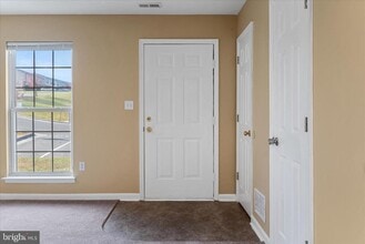 Building Photo - 400 Emily Ln