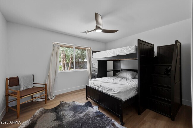 Building Photo - 10848 N 66th St