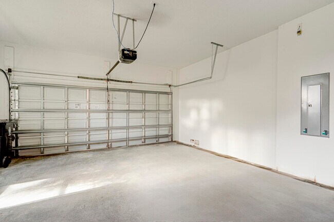 Building Photo - 11293 SW Visconti Way