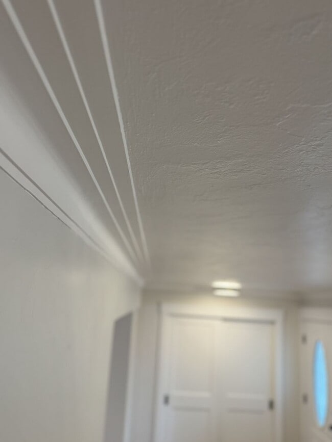 Building Photo - Completely Remodeled 4 Bed, 2 Bath Country Home – 1.5 Acres – Horse & Livestock Friendly!