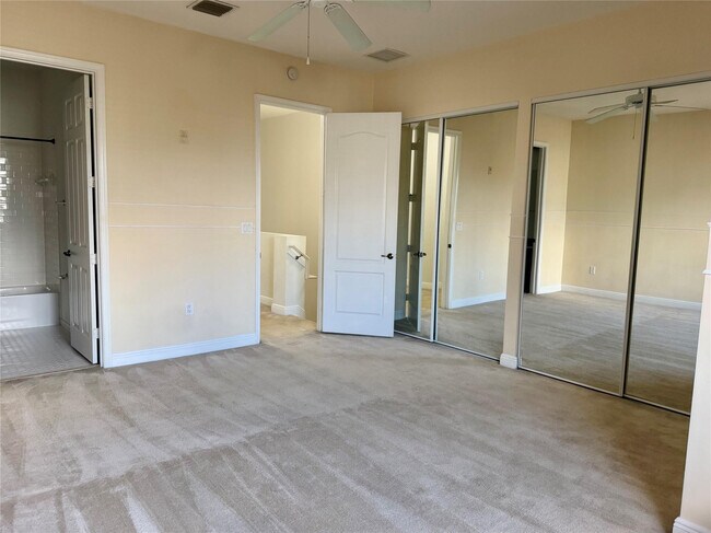 Building Photo - 370 SW 14th Ave