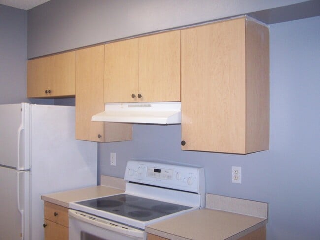 Building Photo - 10372 Fox Trail Rd S