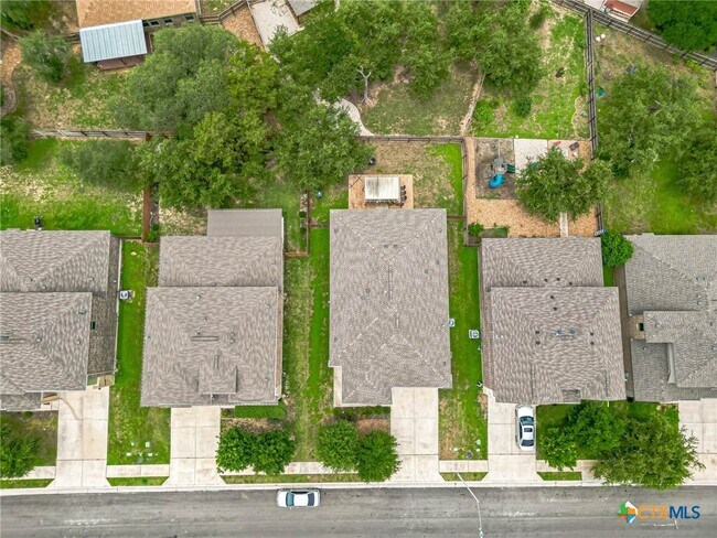 Building Photo - 124 Mary Max Cir