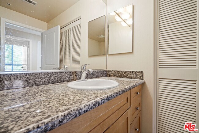 Building Photo - 100 S Alameda St